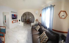 Gloria'S Hideaway